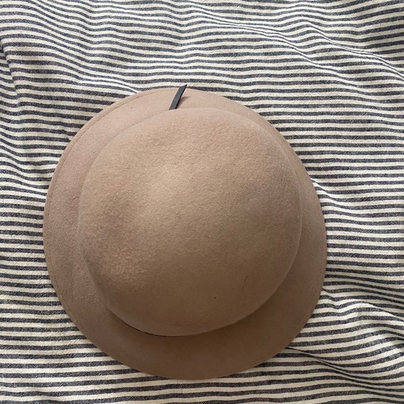 NWT tan felt hat with dark brown tie! ADJUSTABLE! - Picture 7 of 7